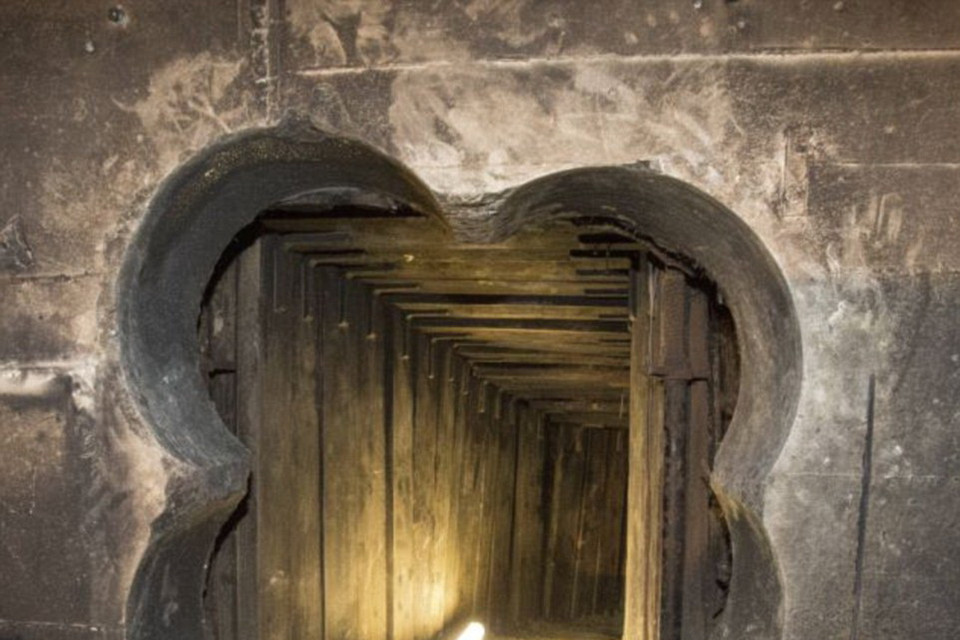 Lỗ khoan trên tường trong vụ trộm ở Berlin hai năm trước có sự tương đồng lớn với vụ trộm ở London. (Nguồn: dailymail.co.uk)