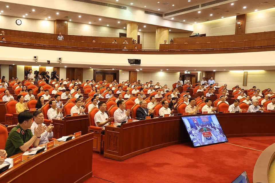 Các đồng chí lãnh đạo Đảng, Nhà nước và đại biểu dự hội nghị. (Ảnh: Trí Dũng/TTXVN)