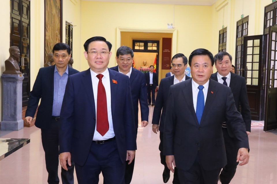 Chủ tịch Quốc hội Vương Đình Huệ đến dự Tọa đàm góp ý Dự thảo Luật Đất đai (sửa đổi). (Ảnh: Doãn Tấn/TTXVN)