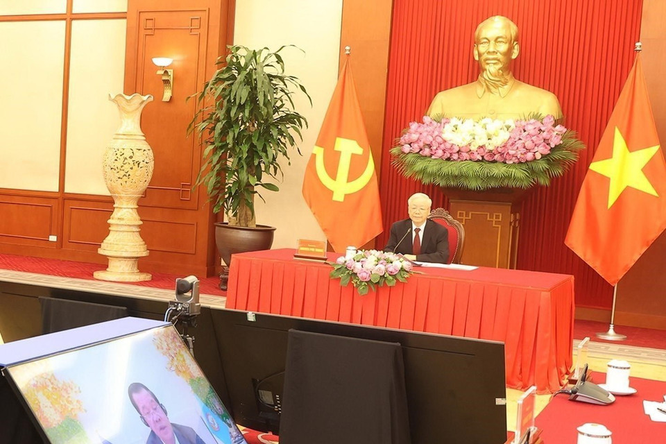  Tổng Bí thư Nguyễn Phú Trọng điện đàm với Chủ tịch Đảng Nhân dân Campuchia, Thủ tướng Chính phủ Vương quốc Campuchia Hun Sen. (Ảnh: Trí Dũng/TTXVN)