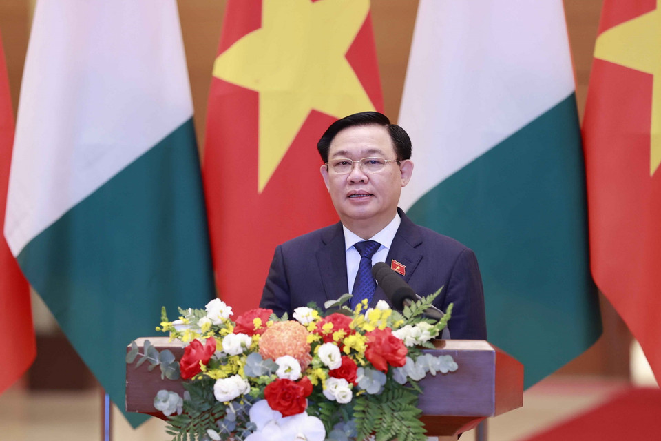 Chủ tịch Quốc hội Vương Đình Huệ phát biểu tại cuộc họp báo. (Ảnh: Doãn Tấn/TTXVN)