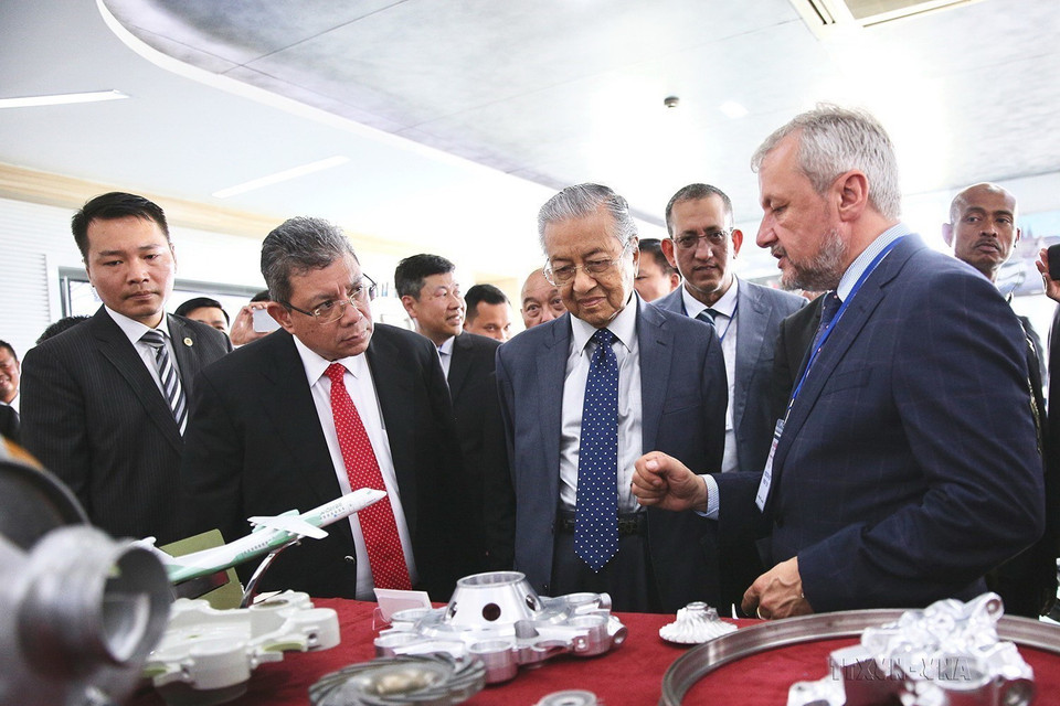 Thủ tướng Malaysia Mahathir Mohamad thăm Nhà máy Yamaha Motor Việt Nam trong Khu Công nghiệp Nội Bài, ngày 28/8/2019. (Ảnh: Dương Giang/TTXVN)