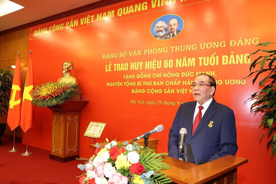 Nguyên Tổng Bí thư Nông Đức Mạnh phát biểu. (Ảnh: Trí Dũng/TTXVN)