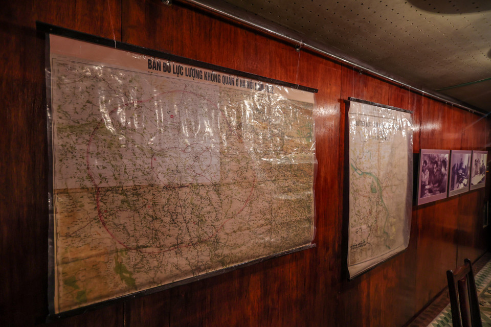 Bản đồ bố trí lực lượng máy bay, căn cứ không quân, hải quân và binh lực chủ yếu của đế quốc Mỹ và đồng minh, tay sai của Mỹ tại châu Á - Thái Bình Dương trưng bày tại hầm. (Ảnh: Minh Sơn/Vietnam+)