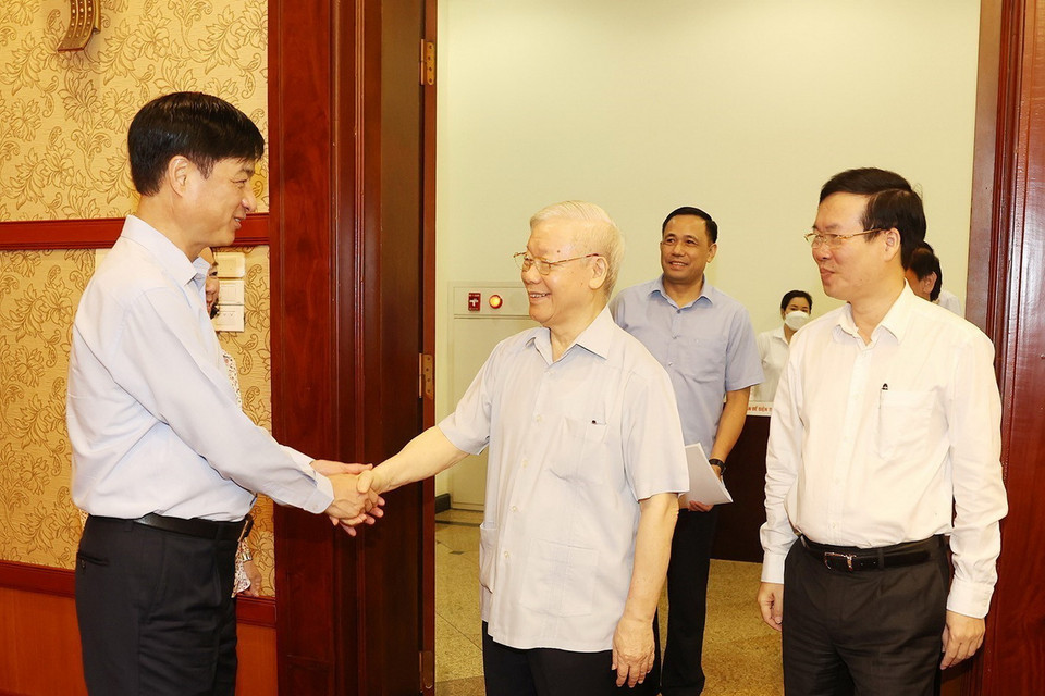 Sáng 18/11, tại Trụ sở Trung ương Đảng, Thường trực Ban Chỉ đạo Trung ương về phòng, chống tham nhũng, tiêu cực tổ chức cuộc họp để thảo luận, cho ý kiến về nhiều nội dung. Tổng Bí thư Nguyễn Phú Trọng, Trưởng Ban Chỉ đạo, chủ trì cuộc họp. (Ảnh: Trí Dũng/TTXVN)