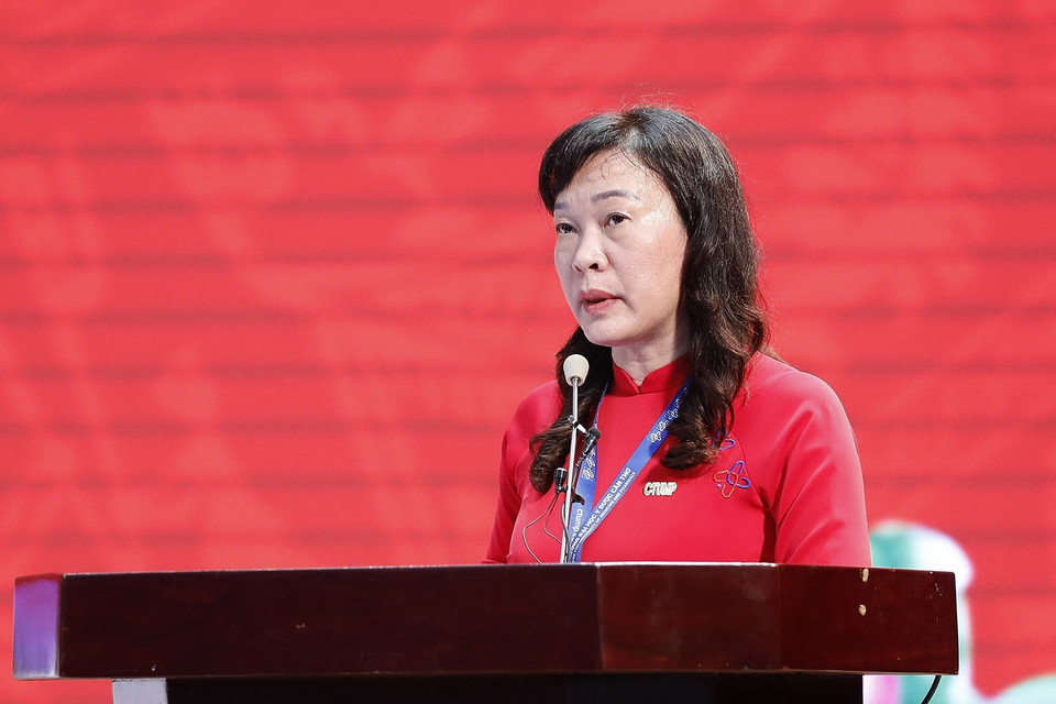 Cử tri Nguyễn Minh Phương, Trường Đại học Y Dược Cần Thơ phát biểu. (Ảnh: Dương Giang/TTXVN)