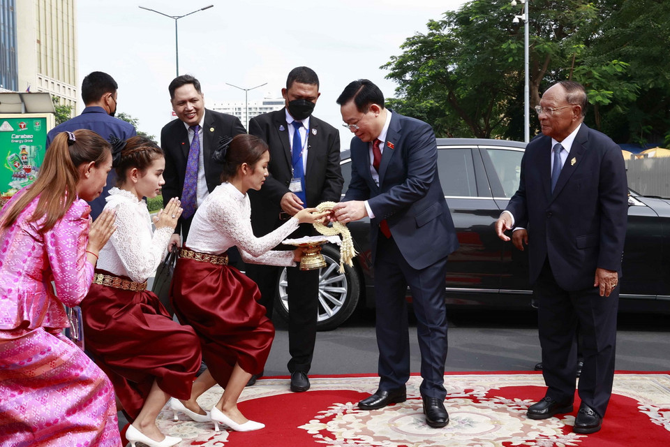 Nghi thức đón Chủ tịch Quốc hội Vương Đình Huệ. (Ảnh: Doãn Tấn/TTXVN)