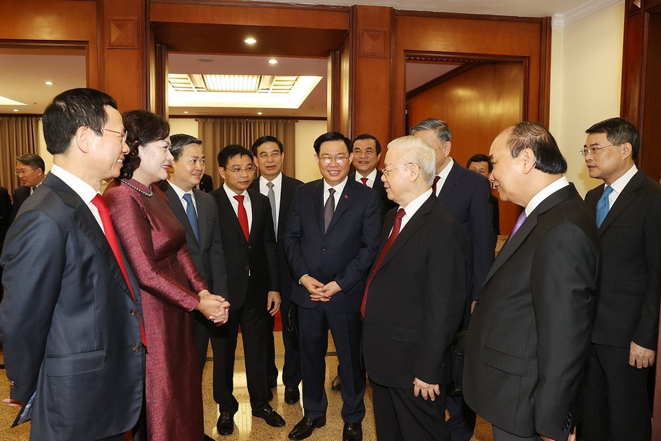 Tổng Bí thư Nguyễn Phú Trọng và các đồng chí lãnh đạo Đảng, Nhà nước cùng các đại biểu dự bế mạc. (Ảnh: Trí Dũng/TTXVN)