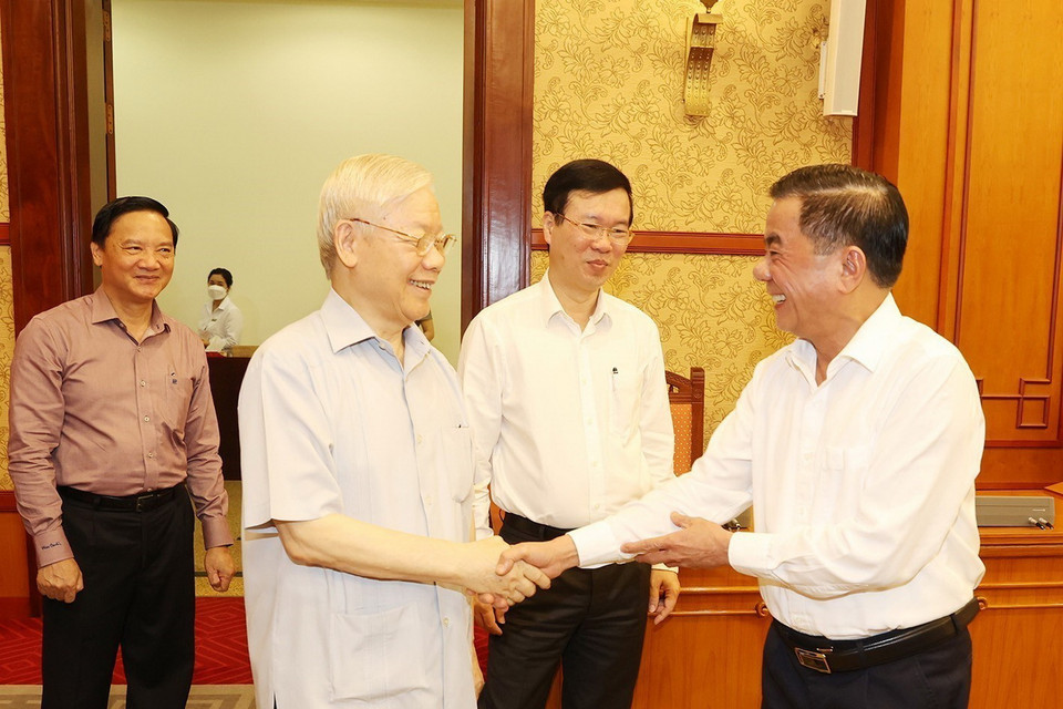 Tổng Bí thư Nguyễn Phú Trọng và các đồng chí thành viên Ban Chỉ đạo dự cuộc họp. (Ảnh: Trí Dũng/TTXVN)