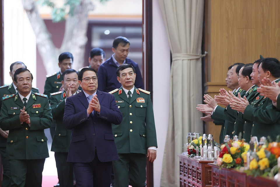 Thủ tướng đến thăm và làm việc với Bộ Tư lệnh Bộ đội Biên phòng. Ảnh: Dương Giang-TTXVN 