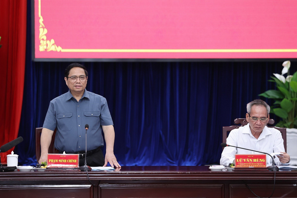 Thủ tướng Phạm Minh Chính làm việc với Ban Thường vụ Tỉnh ủy Bạc Liêu. (Ảnh: Dương Giang/TTXVN) 