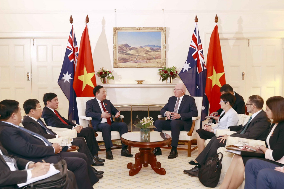 Chủ tịch Quốc hội Vương Đình Huệ hội kiến Toàn quyền Australia David Hurley và Phu nhân. (Ảnh: Doãn Tấn/TTXVN)