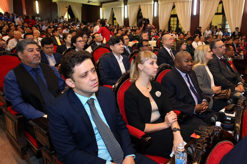 Các đại biểu tham dự buổi lễ. (Ảnh: Phạm Kiên/TTXVN)