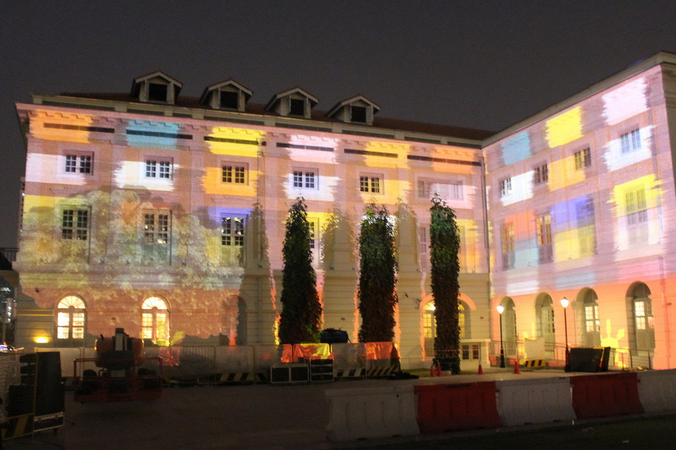 Ban tổ chức cho biết, việc tổ chức lễ hội River Nights 2015 trên cơ sở hợp tác giữa nhà nước và các doanh nghiệp tư nhân nhằm tạo một sân chơi sáng tạo cho các nghệ sỹ và khách tham quan, trong nỗ lực mang nghệ thuật đến gần hơn với công chúng, giúp người dân và du khách khám phá vẻ đẹp của “khu vườn Singapore.” (Nguồn: Vietnam+)