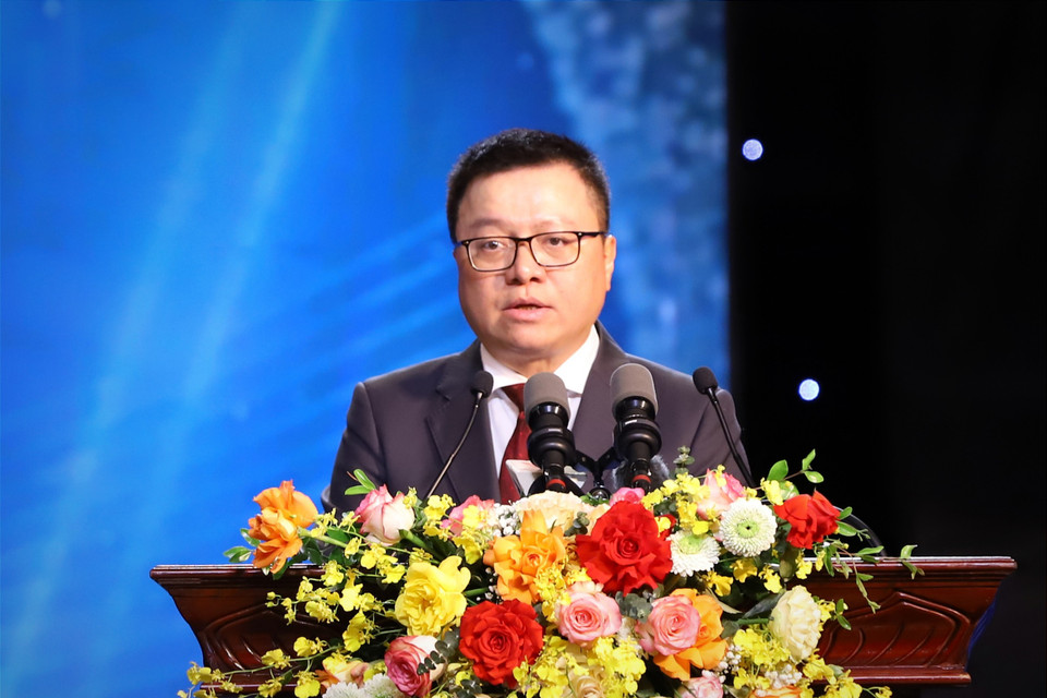Nhà báo Lê Quốc Minh, Ủy viên Trung ương Đảng, Tổng Biên tập Báo Nhân Dân, Phó Trưởng Ban Tuyên giáo Trung ương, Chủ tịch Hội Nhà báo Việt Nam, Chủ tịch Hội đồng Giải Báo chí Quốc gia cho biết, năm nay, số lượng tác phẩm gửi về dự giải tiếp tục ở mức cao với 1.894 tác phẩm, cho thấy sức hút mạnh mẽ của Giải cũng như sự quan tâm, hưởng ứng tích cực của các hội viên và các cấp Hội Nhà báo trong cả nước. (Ảnh: Hoài Nam/Vietnam+)