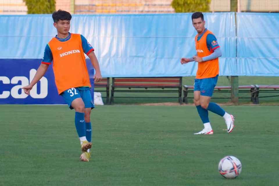 Đây cũng là buổi tập cuối cùng của Đội tuyển U23 Việt Nam tại Hà Nội trước khi có buổi tập tiếp theo vào tối 31/8 tại Sân vận động Việt Trì, Phú Thọ. (Ảnh: Việt Anh/Vietnam+)