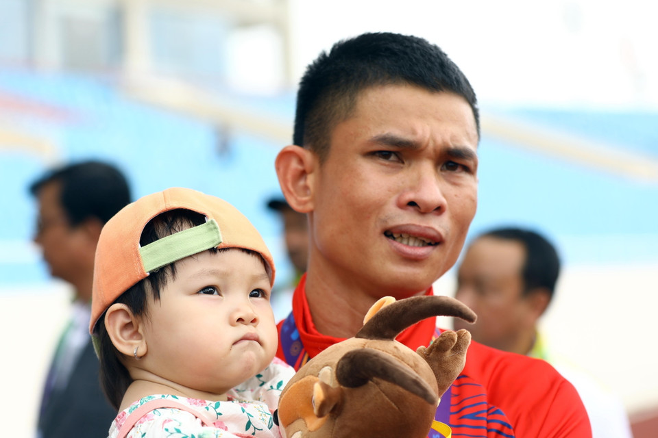 Nhà vô địch Võ Xuân Vinh chia sẻ sau chiến thắng. (Ảnh: Huy Hùng/TTXVN)