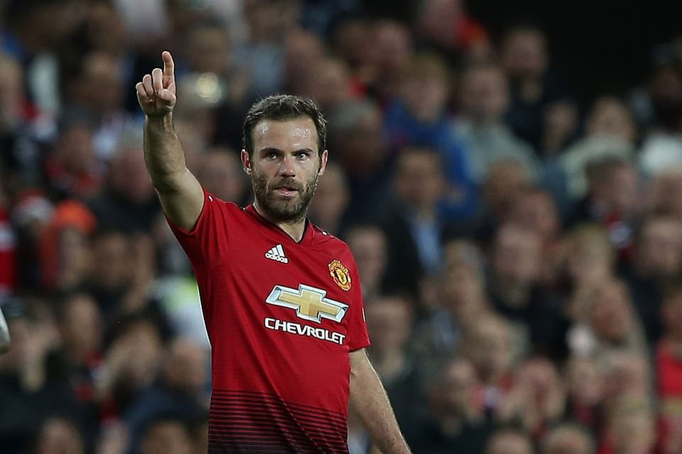 Mata đã mở đầu màn ngược dòng cho Quỷ đỏ bằng bàn thắng tuyệt đẹp từ chấm đá phạt ở phút 70.