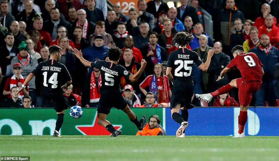 Trận đấu tưởng chừng sẽ khép lại với tỷ số hòa, thì...