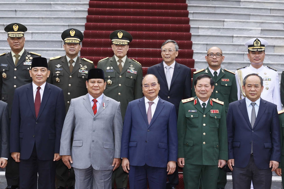 Chủ tịch nước Nguyễn Xuân Phúc, Bộ trưởng Bộ Quốc phòng Indonesia Prabowo Subianto và các đại biểu. (Ảnh: Thống Nhất/TTXVN)