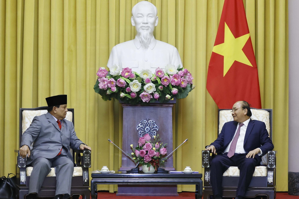 Chủ tịch nước Nguyễn Xuân Phúc tiếp Bộ trưởng Bộ Quốc phòng Indonesia Prabowo Subianto. (Ảnh: Thống Nhất/TTXVN)