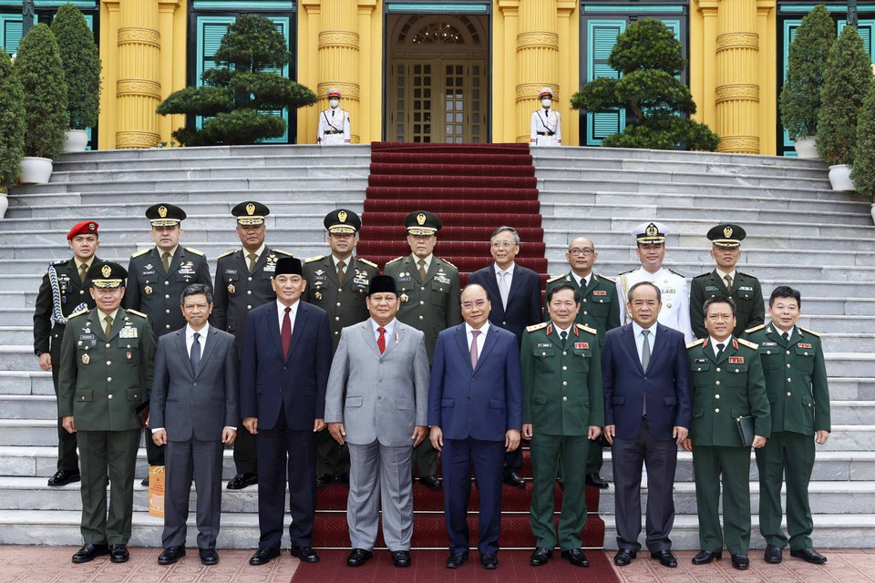 Chủ tịch nước Nguyễn Xuân Phúc, Bộ trưởng Bộ Quốc phòng Indonesia Prabowo Subianto và các đại biểu. (Ảnh: Thống Nhất/TTXVN)