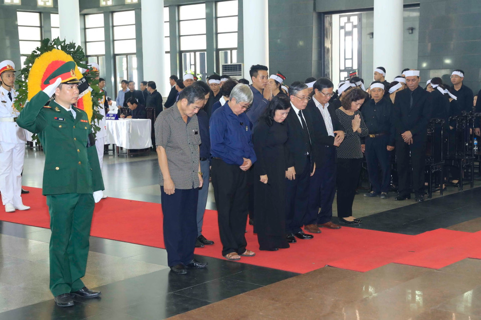 Đoàn Tổng hội Y học Việt Nam viếng Chủ tịch nước Trần Đại Quang. (Ảnh: TTXVN)