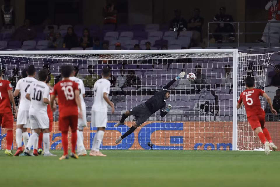 ...đưa bóng đi thẳng vào lưới Yemen. (Nguồn: afcasiancup)