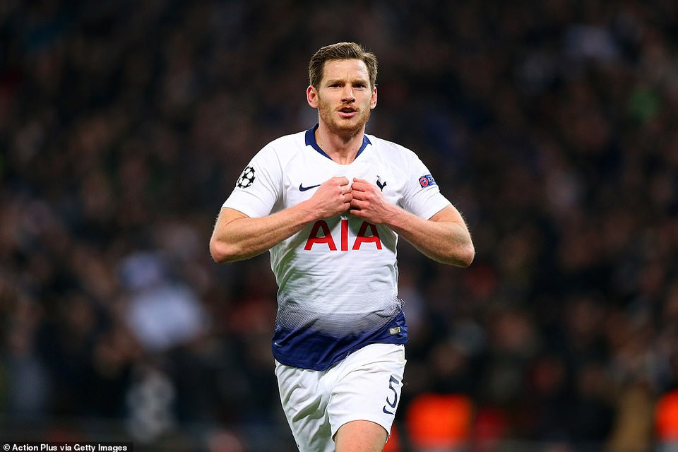 ...khi Jan Vertonghen ghi bàn nhân đôi cách biệt.