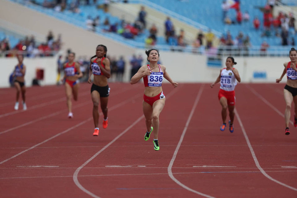 Nguyễn Thị Huyền một lần nữa khẳng định vị thế ở nội dung 400m. (Ảnh: Hải An/Vietnam+)