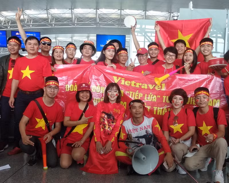Trong chuyến hành quân sang Philippines lần này, 120 người hâm mộ sẽ đồng hành cùng Vietravel. (Ảnh: Vietnam+) 