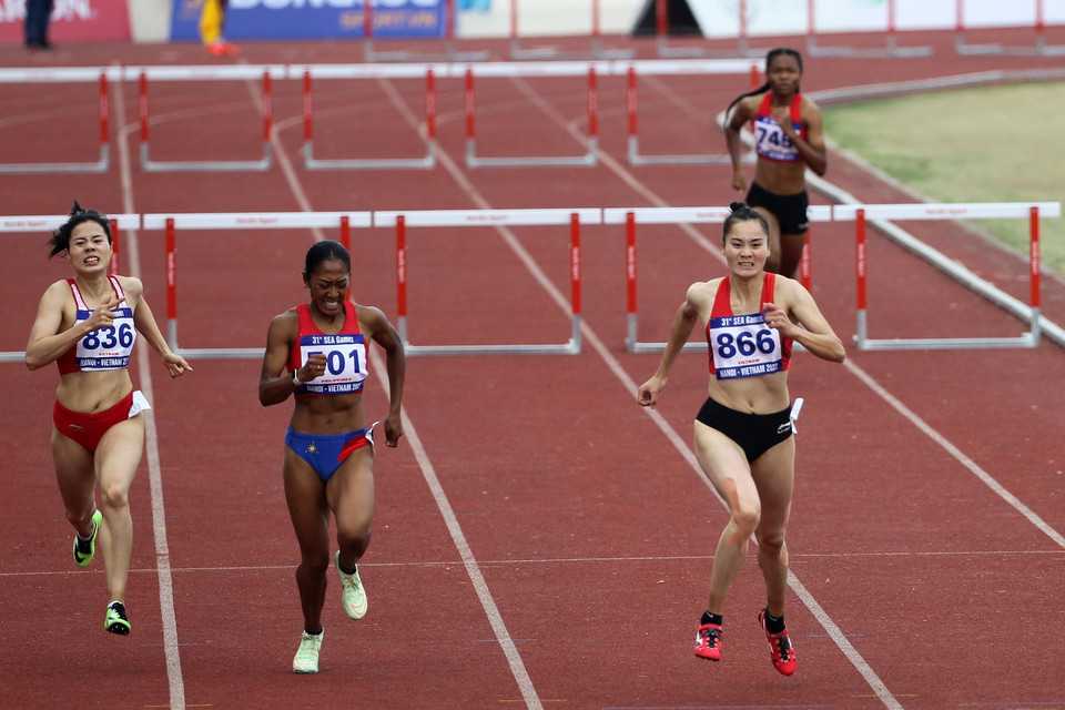 Quách Thị Lan bứt phá về đích. (Ảnh: Quốc Khánh/TTXVN)