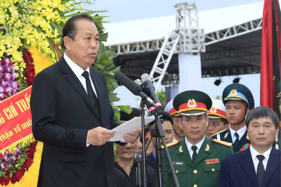 Đồng chí Trương Hòa Bình, Ủy viên Bộ Chính trị, Phó Thủ tướng thường trực Chính phủ, Trưởng Ban Tổ chức Lễ tang phát biểu cảm ơn và tuyên bố kết thúc Lễ Quốc tang Chủ tịch nước Trần Đại Quang. (Ảnh: Nhan Sáng/TTXVN)