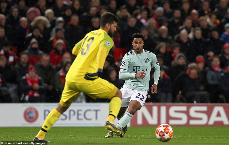 Trong khi đó, Bayern cũng thể làm tung lưới Alisson Becker, và chấp nhận rời sân với kết quả hòa 0-0.
