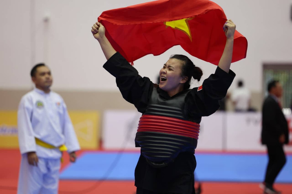 Thu Nghĩa cho biết cô tự hào khi đã vượt qua tất cả để giành vinh quang hôm nay. (Ảnh: Hải An/Vietnam+)