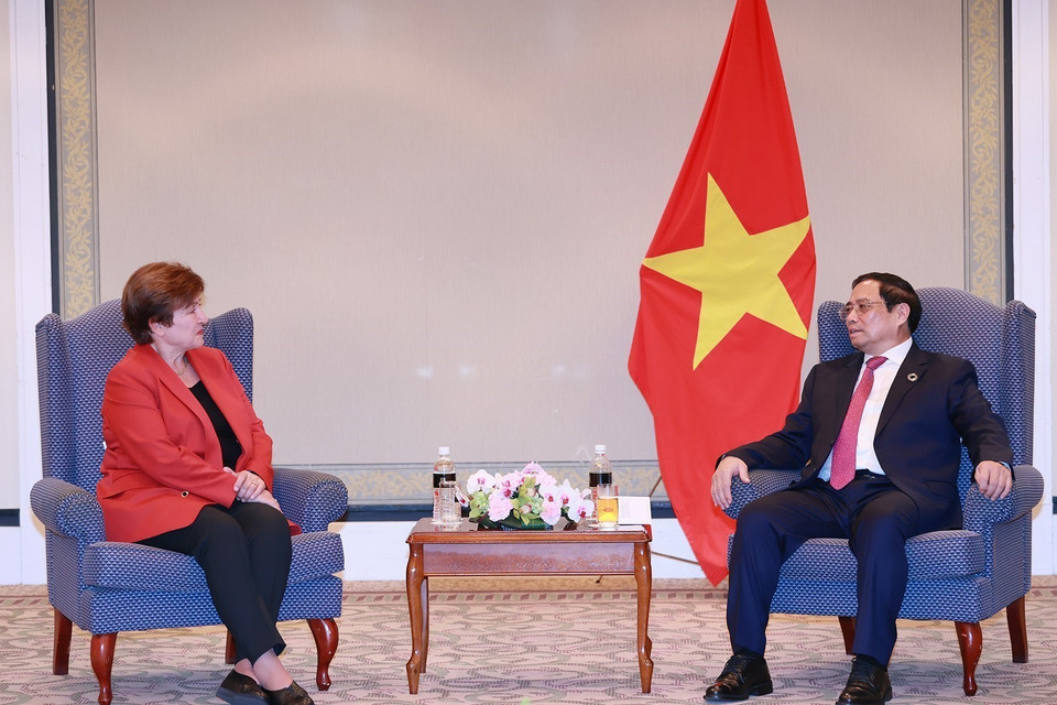 Thủ tướng Phạm Minh Chính tiếp Tổng Giám đốc Quỹ Tiền tệ Quốc tế (IMF) Kristalina Georgieva. (Ảnh: Dương Giang/TTXVN)