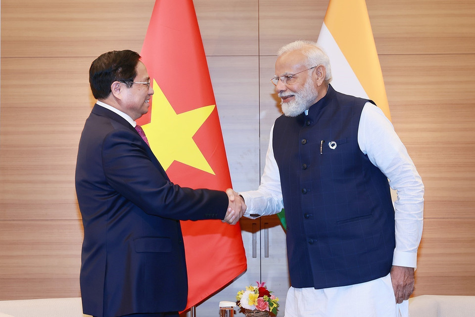 Thủ tướng Phạm Minh Chính gặp Thủ tướng Ấn Độ Narendra Modi. (Ảnh: Dương Giang/TTXVN)
