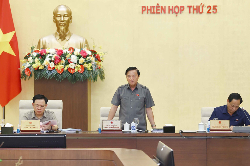 Phó Chủ tịch Quốc hội Nguyễn Khắc Định phát biểu. (Ảnh: Doãn Tấn/TTXVN)