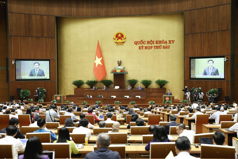 Chủ tịch Quốc hội Vương Đình Huệ phát biểu khai mạc phiên chất vấn và trả lời chất vấn. (Ảnh: Doãn Tấn/TTXVN)