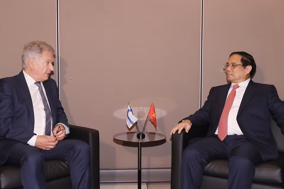 Thủ tướng Phạm Minh Chính gặp Tổng thống Phần Lan Sauli Niinisto. (Ảnh: Dương Giang/TTXVN