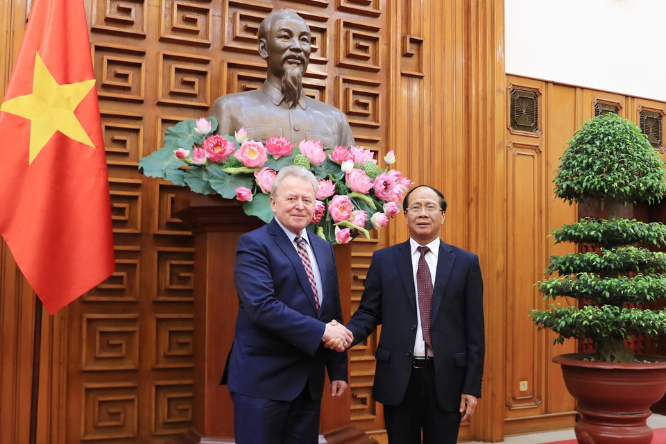 Phó Thủ tướng Lê Văn Thành làm việc với Cao ủy phụ trách Nông nghiệp của Liên minh châu Âu (EU) Janusz Wojciechowski (Hà Nội, 11/7/2022). (Ảnh: Lâm Khánh/TTXVN)