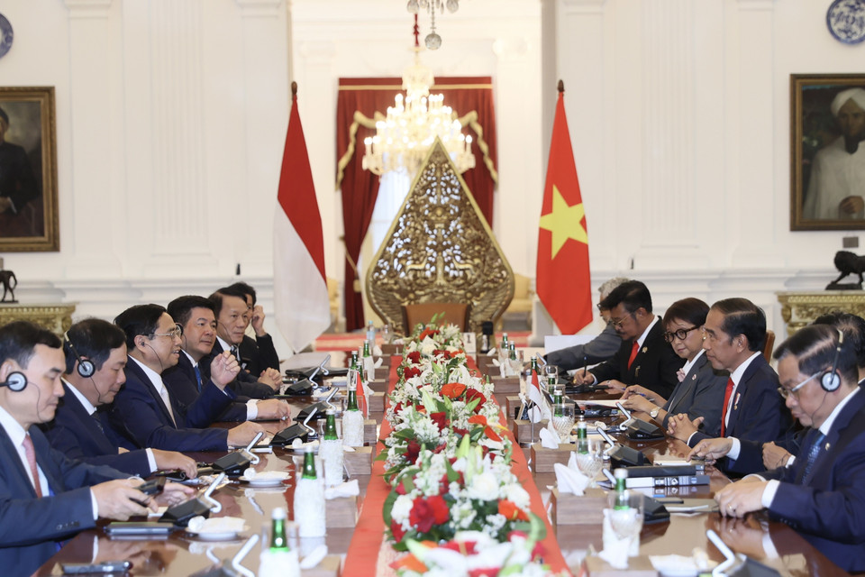 Thủ tướng Phạm Minh Chính hội kiến Tổng thống Indonesia Joko Widodo. (Ảnh: Dương Giang/TTXVN)