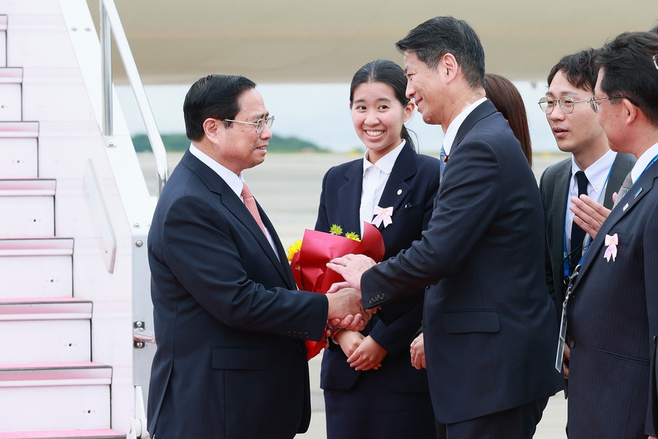 Quang cảnh lễ đón Thủ tướng Phạm Minh Chính tại Hiroshima (Nhật Bản). (Ảnh: Dương Giang/TTXVN)