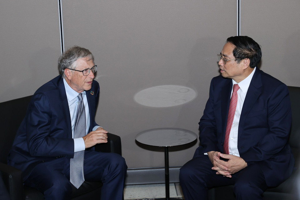 Thủ tướng Phạm Minh Chính tiếp Nhà sáng lập kiêm Chủ tịch Tập đoàn Microsoft Bill Gates. (Ảnh: Dương Giang/TTXVN)