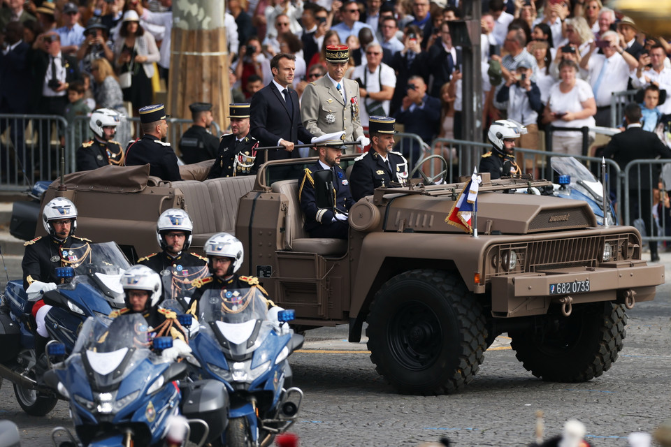 Tổng thống Pháp Emmanuel Macron tại Lễ Duyệt binh mừng Quốc khánh ở Paris, ngày 14/7. (Ảnh: THX/TTXVN)