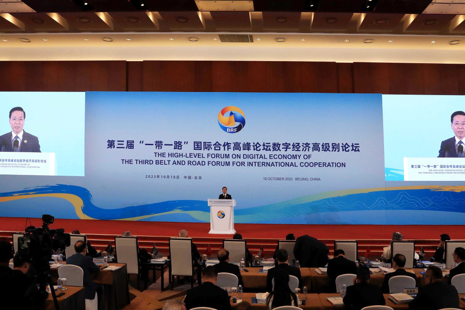 Chủ tịch nước Võ Văn Thưởng phát biểu tại phiên họp cấp cao với chủ đề “Kinh tế Số - Động lực mới của tăng trưởng." (Ảnh: Thống Nhất/TTXVN)