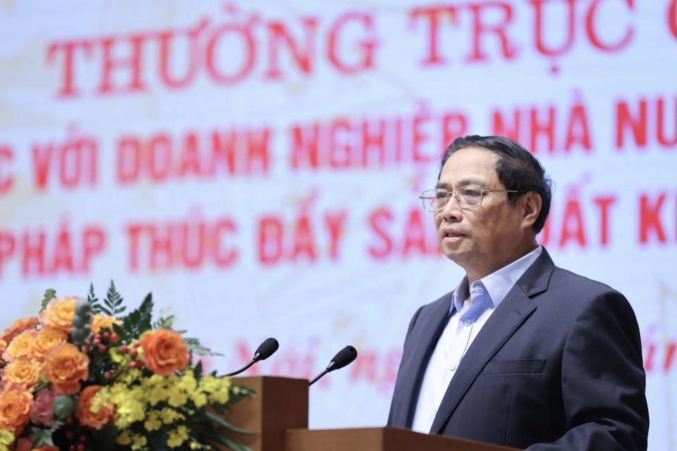 Thủ tướng Phạm Minh Chính phát biểu tại Hội nghị Thường trực Chính phủ làm việc với các doanh nghiệp nhà nước. (Ảnh: Dương Giang/TTXVN)
