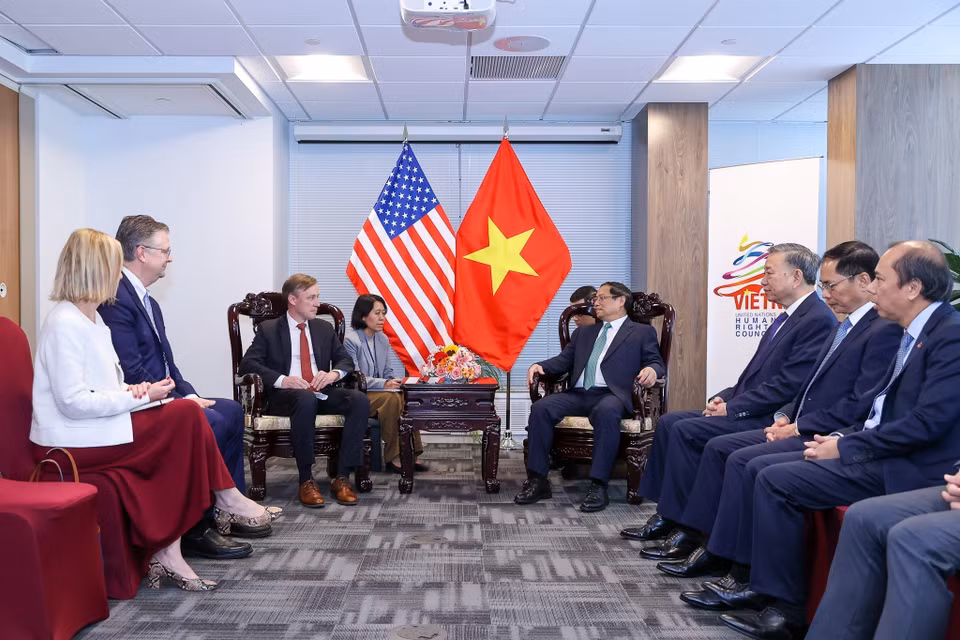 Thủ tướng Phạm Minh Chính tiếp Cố vấn An ninh Quốc gia Hoa Kỳ Jake Sullivan. (Ảnh: Dương Giang/TTXVN)