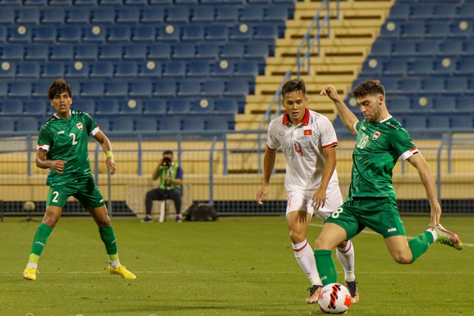 U23 Việt Nam không thể giữ được thế trận và chỉ tập trung chơi phòng ngự trước sức ép từ đối thủ mạnh hơn... (Ảnh: VFF)