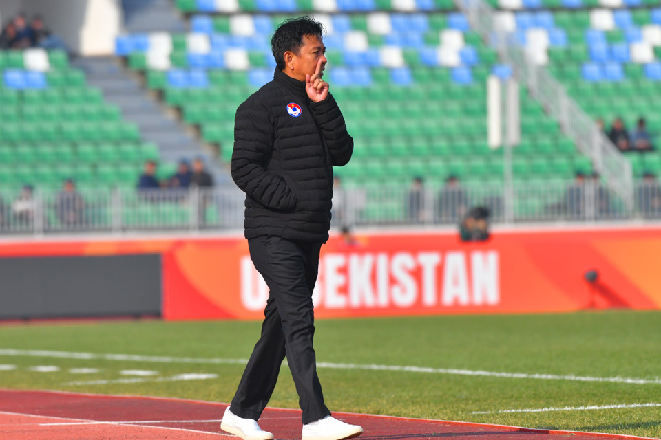 Nhờ thi đấu ăn ý và hiểu rõ chiến thuật từ huấn luyện viên trưởng Hoàng Anh Tuấn, U20 Việt Nam không chỉ phòng ngự co cụm, thay vào đó có nhiều lần tấn công nguy hiểm. (Ảnh: AFC) 